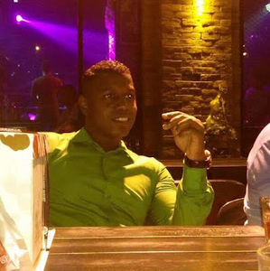 Meet your Posher, Davis